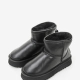 Women's leather boots with insulation