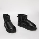 Women's leather boots with insulation