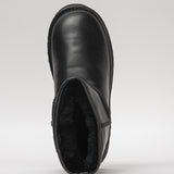 Women's leather boots with insulation