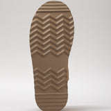 Women's leather boots with insulation