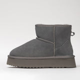Women's leather boots with insulation