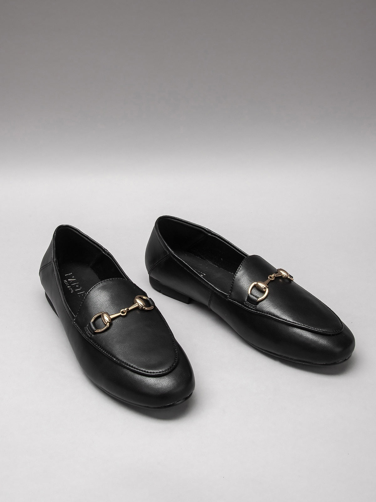 Women's leather shoes