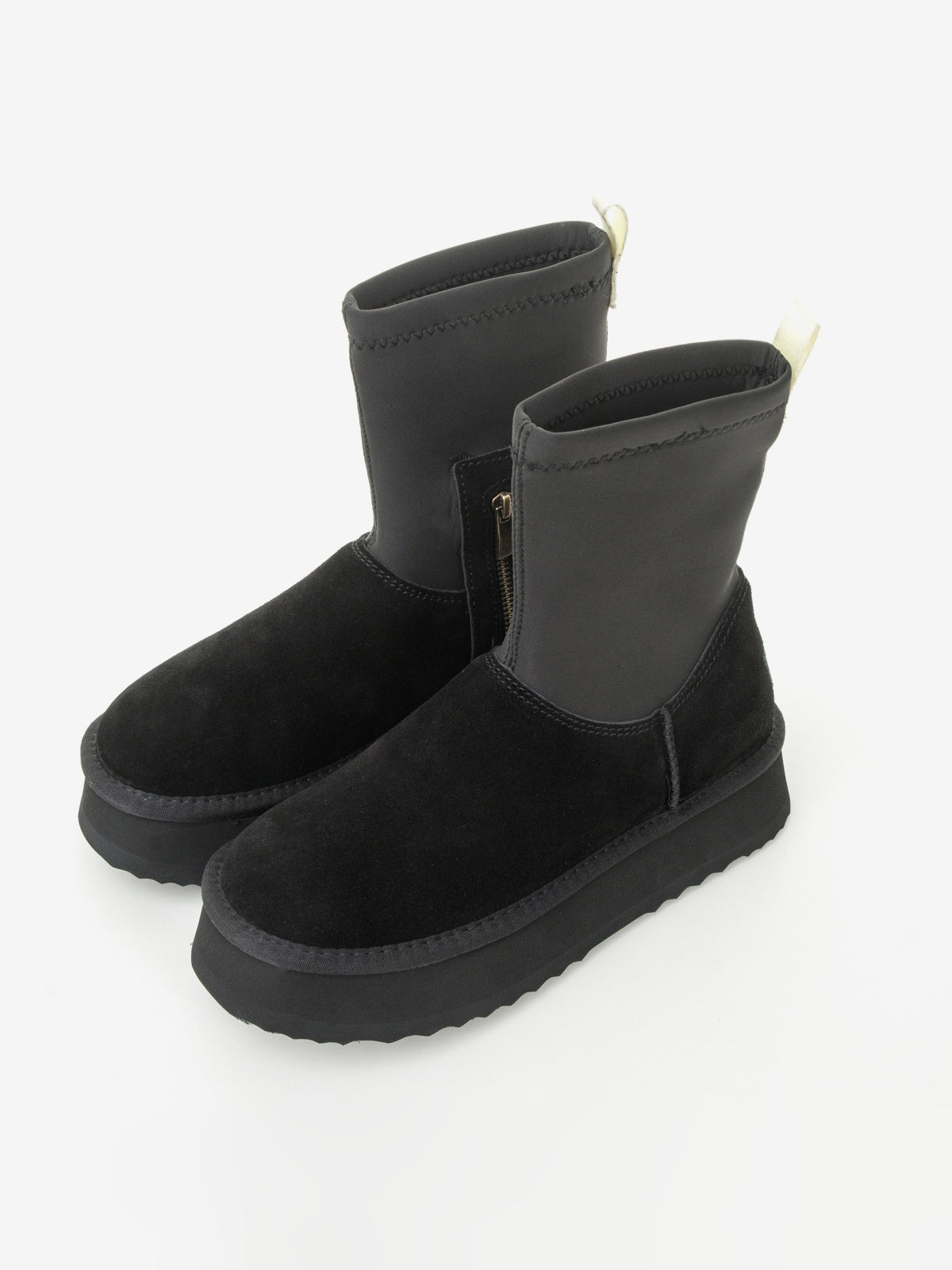 Women's leather boots with insulation