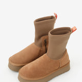 Women's leather boots with insulation