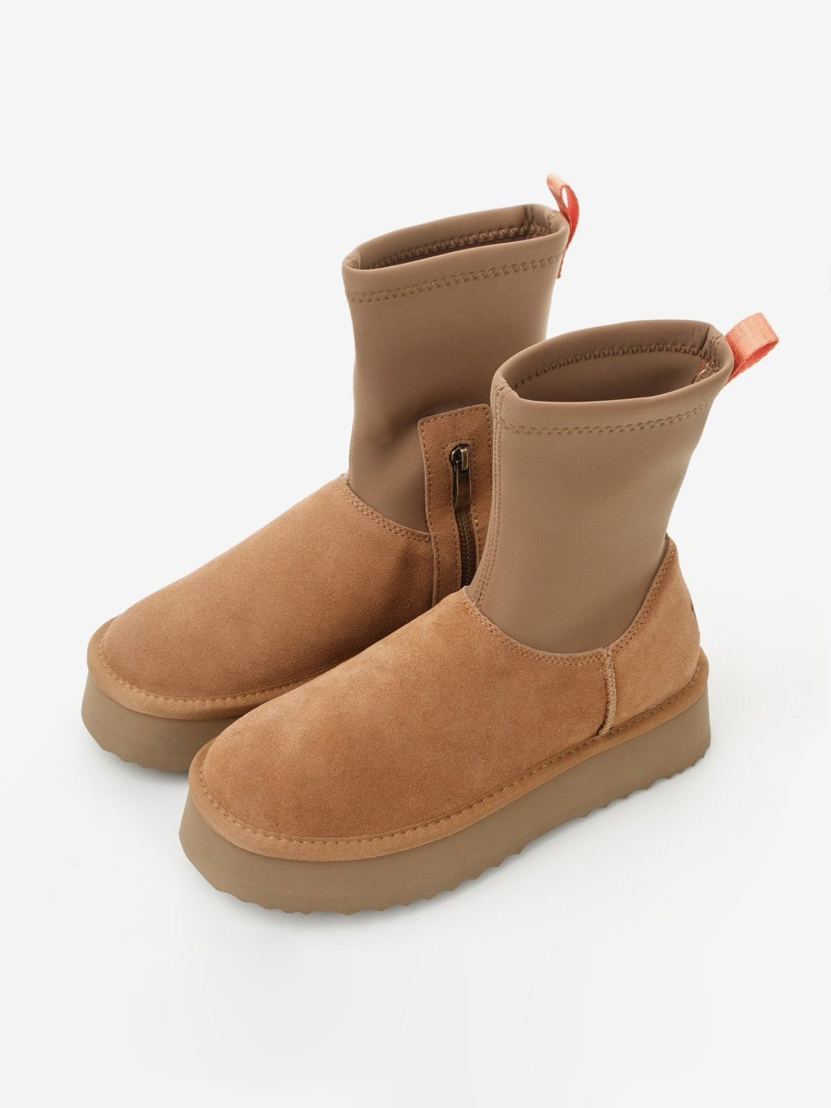Women's leather boots with insulation