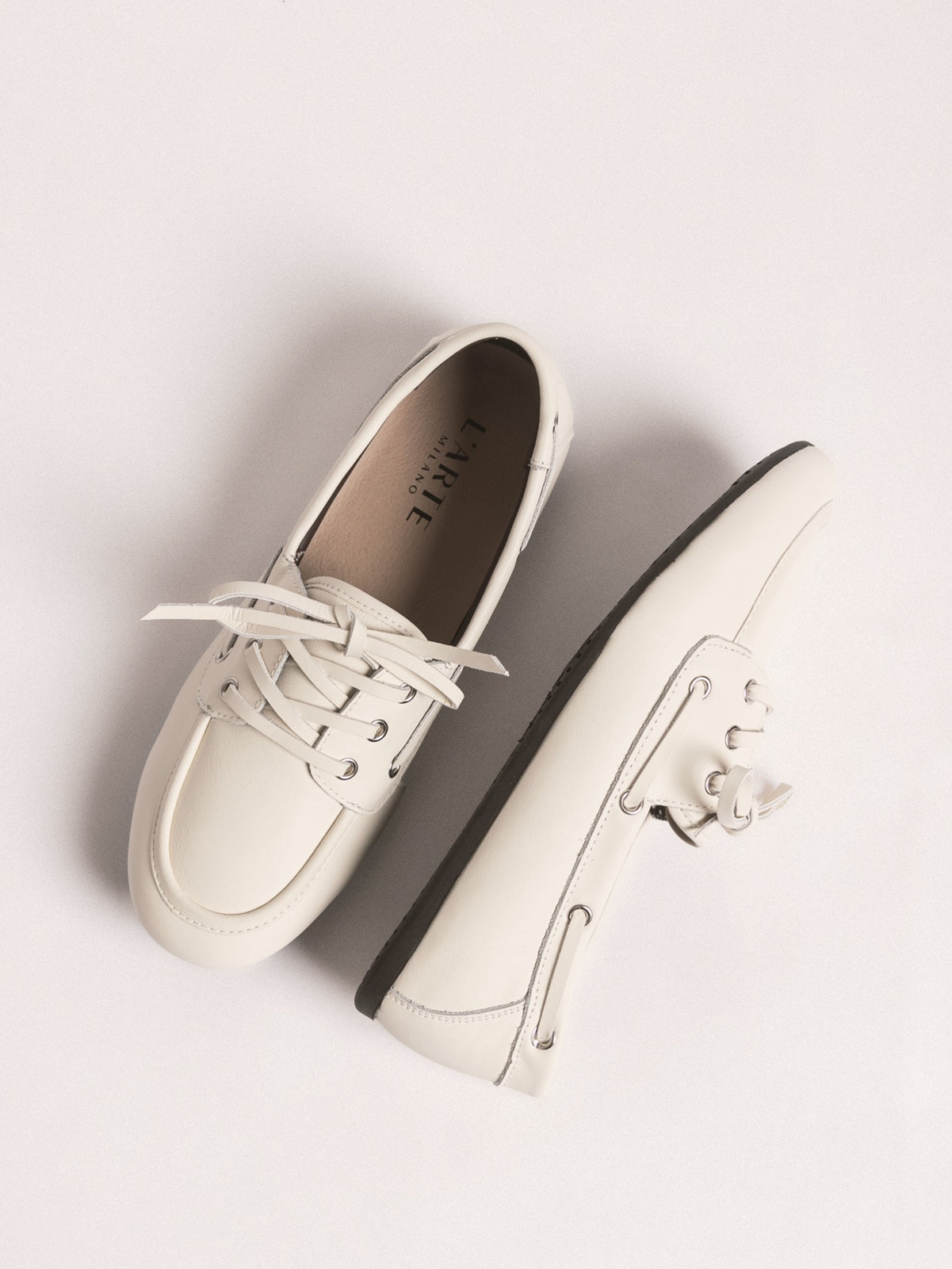 Women's leather shoes