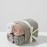 Cotton towel set in a basket - MIX (4 VNT, 30 x 50 cm)