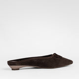 Women's slip-on leather shoes