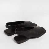 Women's leather slippers