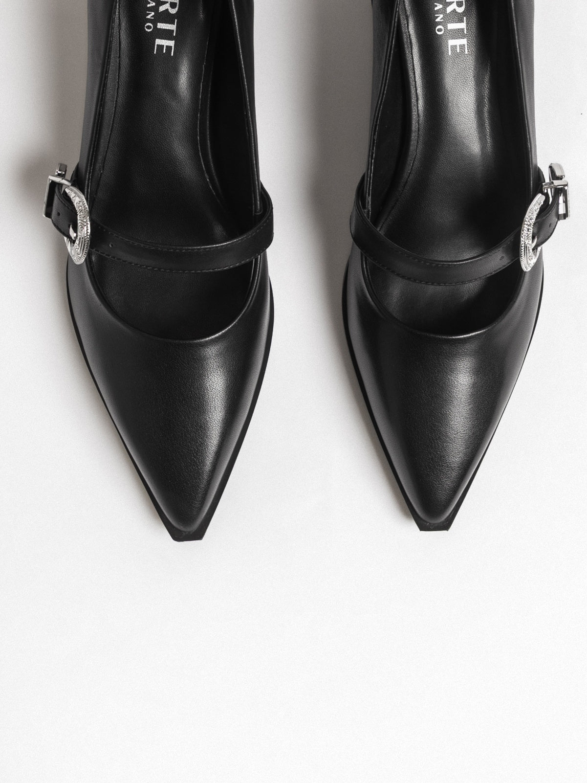 Women's leather shoes