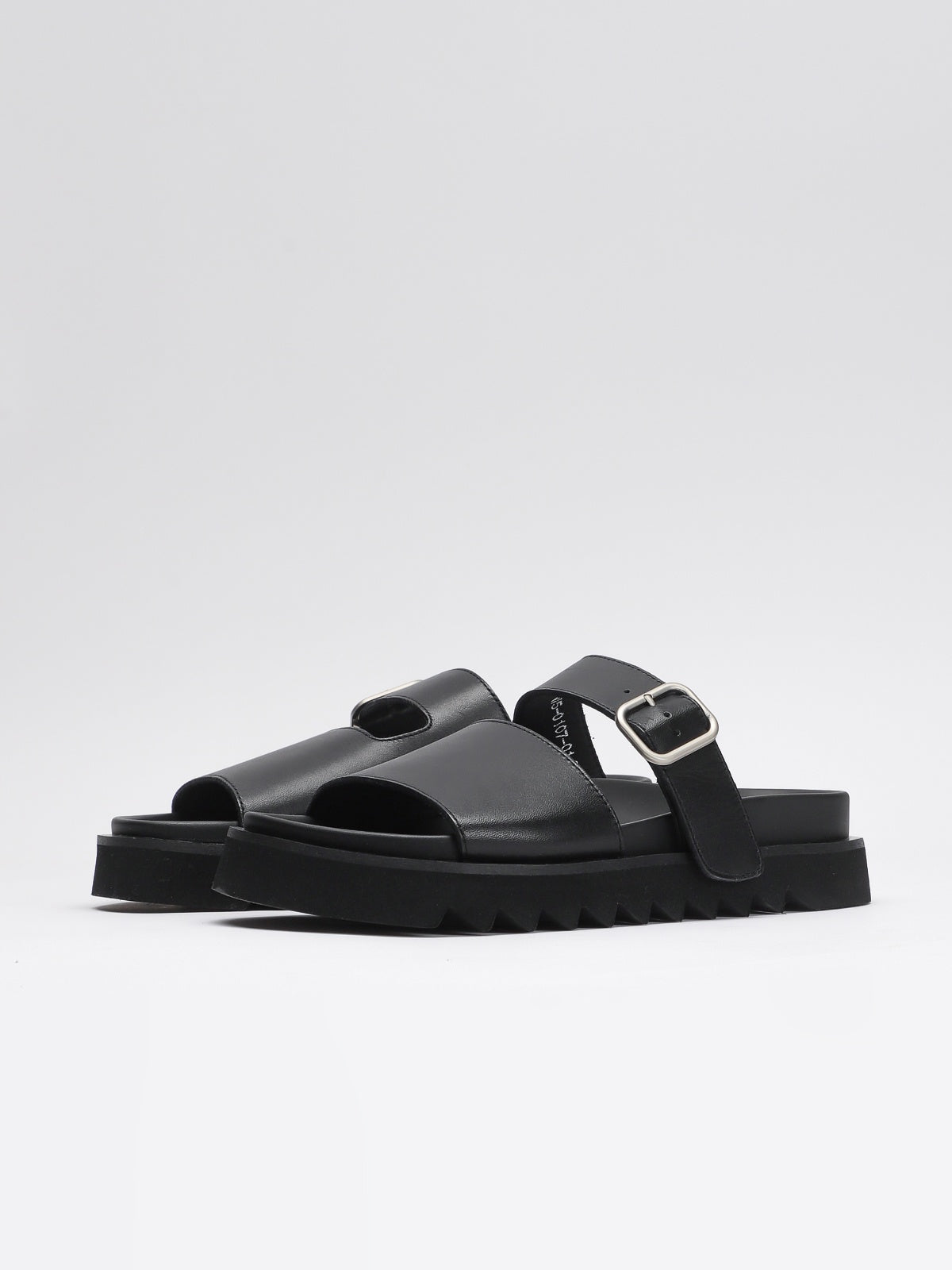 Women's leather sandals