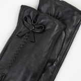 Women's leather gloves