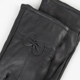 Women's leather gloves