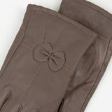 Women's leather gloves